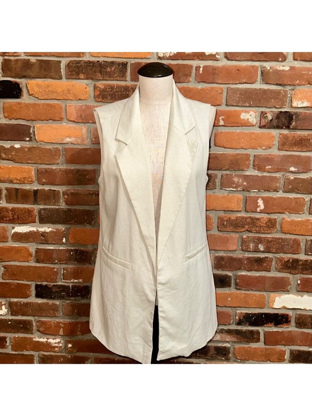 Happily Grey Ecru Sleeveless Open Front Linen Vest Size Large